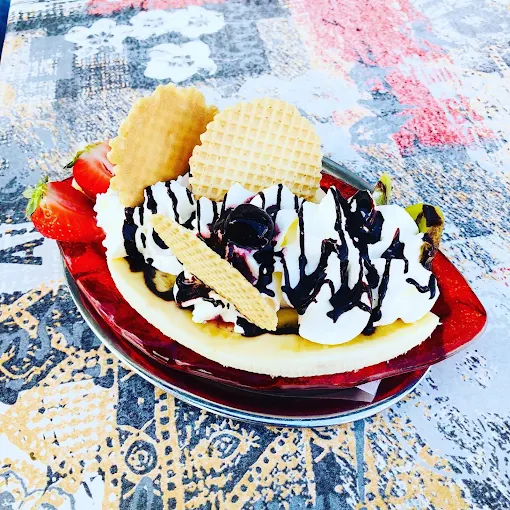 Gelato-Herstellung im Eissalon Il Gelato – handgemacht täglich